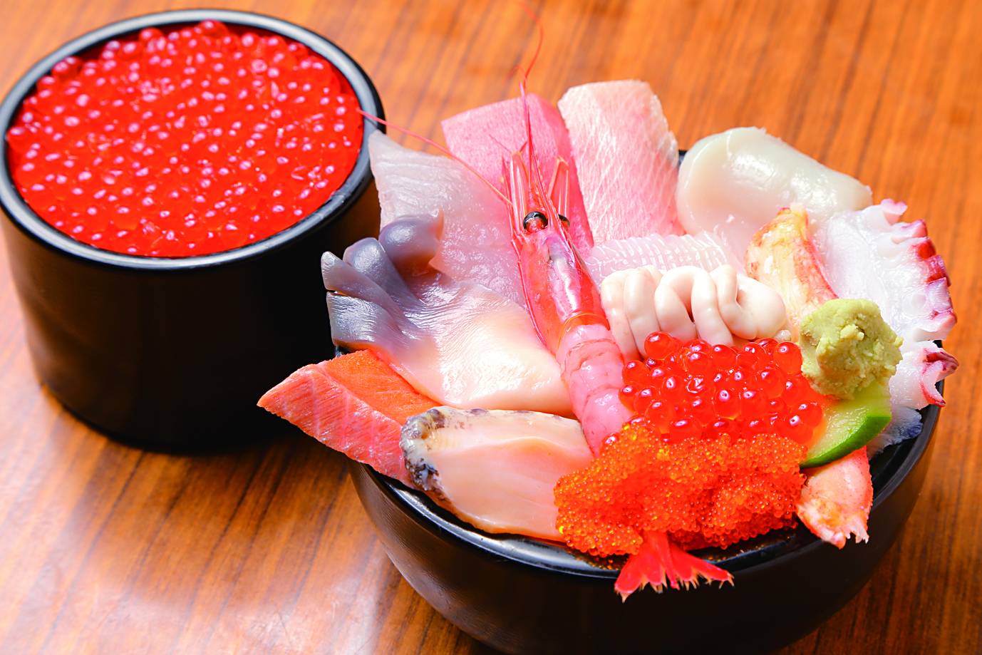 四季折々の地物魚介類の握り寿司やいくら丼を味わえます。
２０１２年、２０１７年にミシュラン北海道版　比較的安価で質の高い料理を提供する
「ビブグルマン」に選ばれました！
